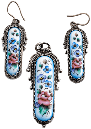 Оценка старинных комплектов украшений