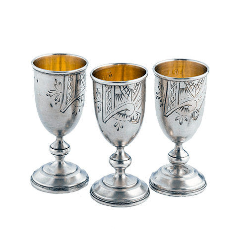 Наборы серебряных рюмок